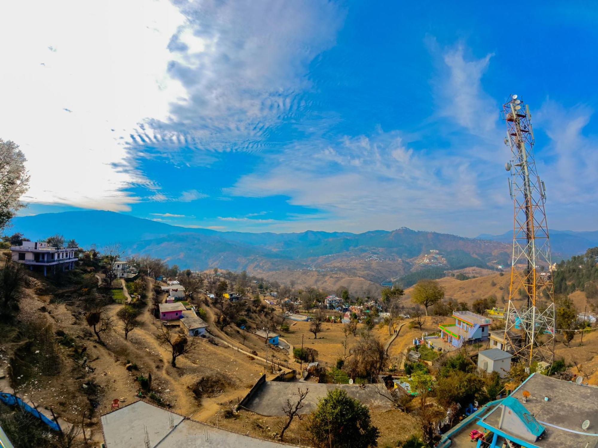 Mahi Restaurant & Guest House Almora Luaran gambar