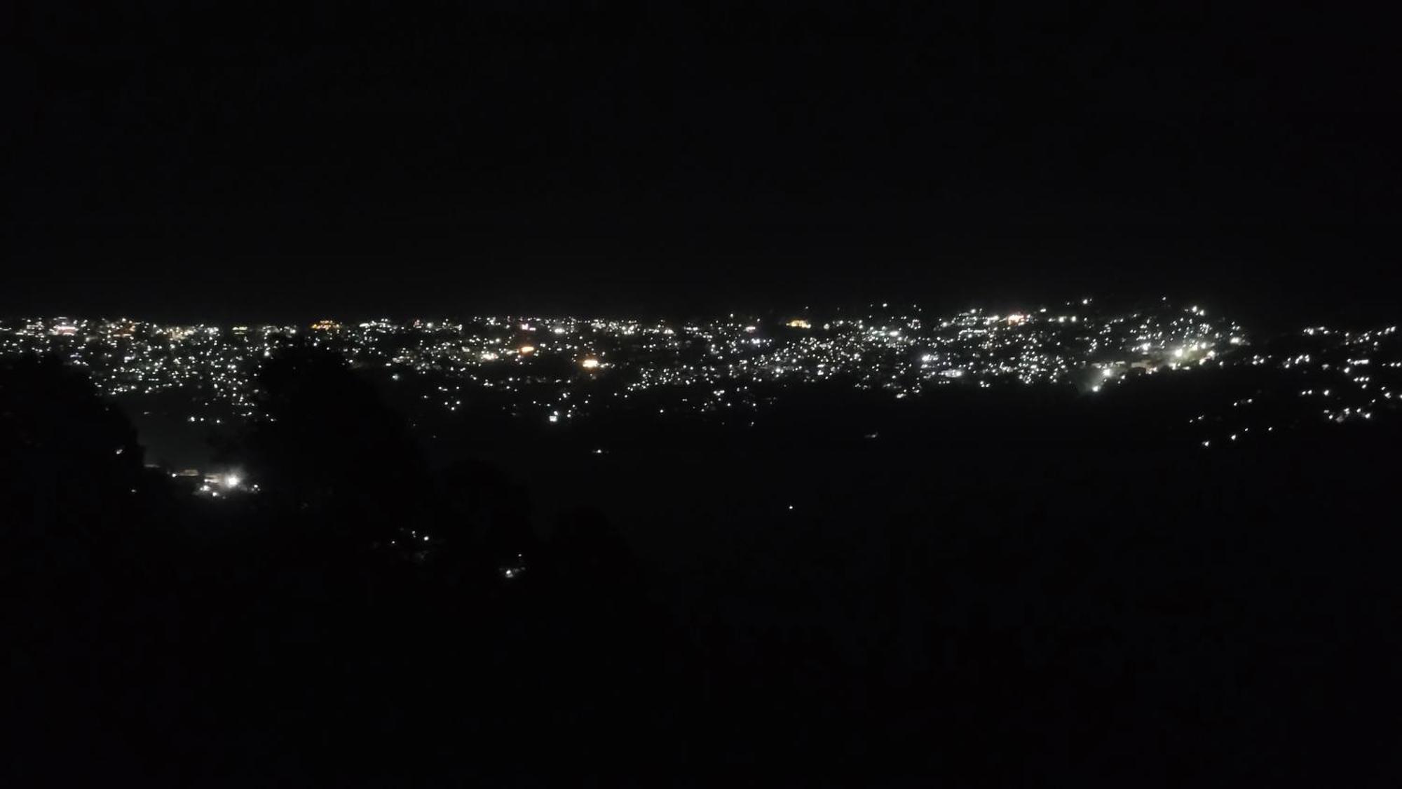 Mahi Restaurant & Guest House Almora Luaran gambar