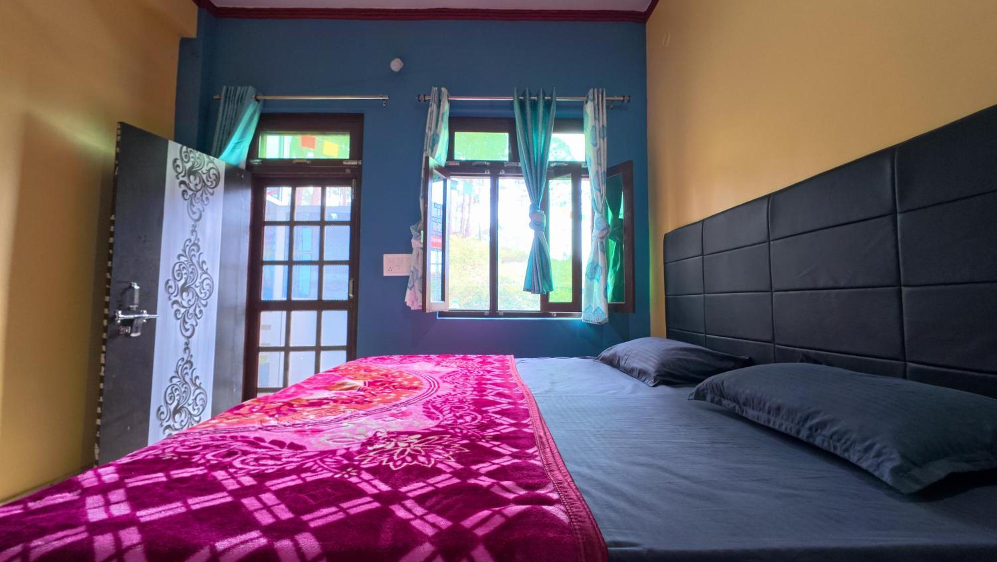 Mahi Restaurant & Guest House Almora Luaran gambar